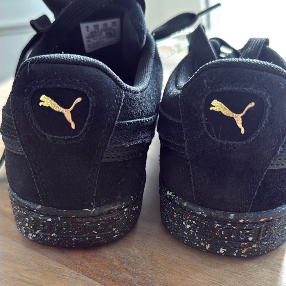 Puma Black Sneakers with Suede Finish and Speckled Sole - Picture 3 of 5